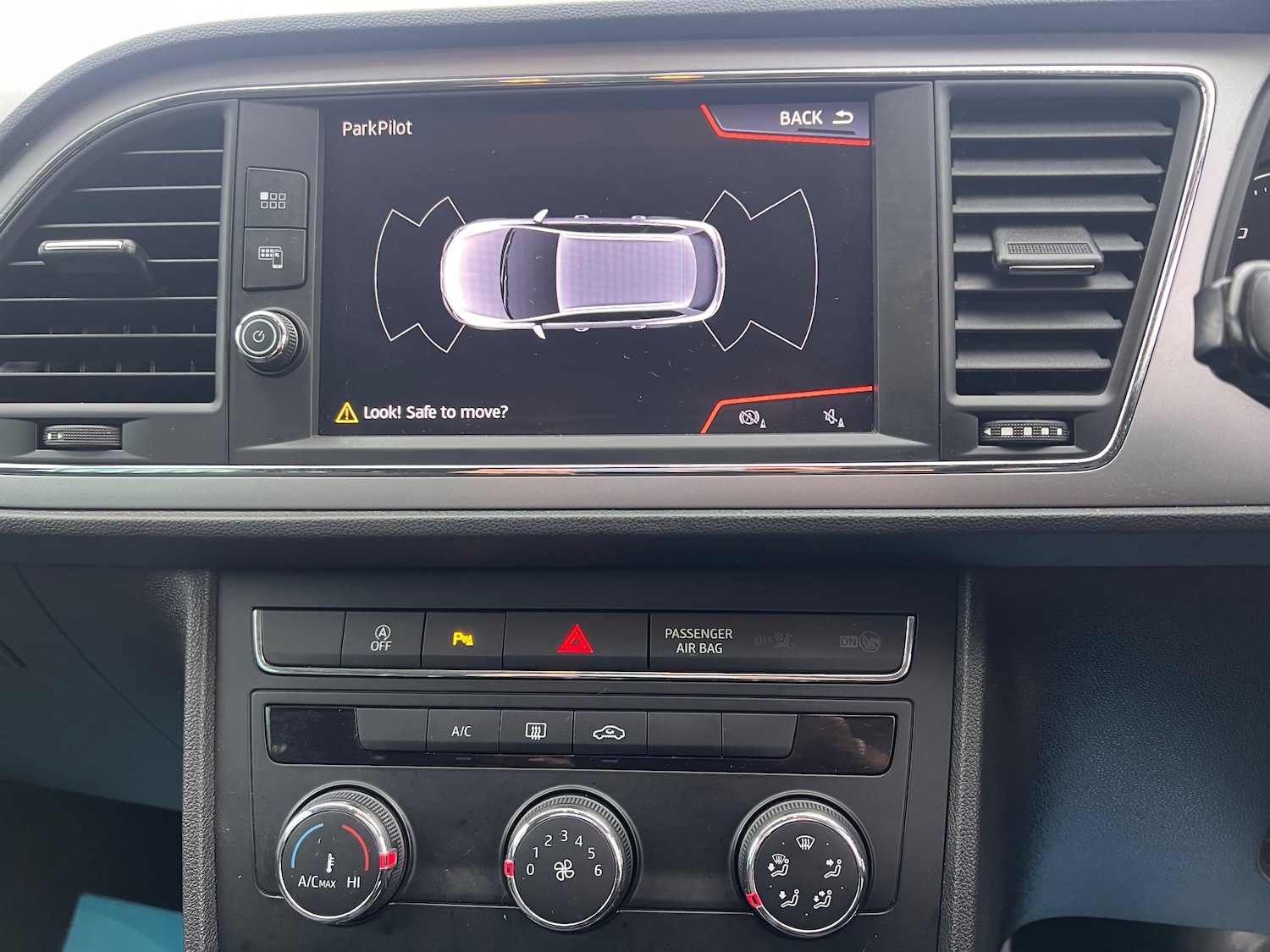 Used SEAT Leon 2018 for sale - 76429539: Photo 17