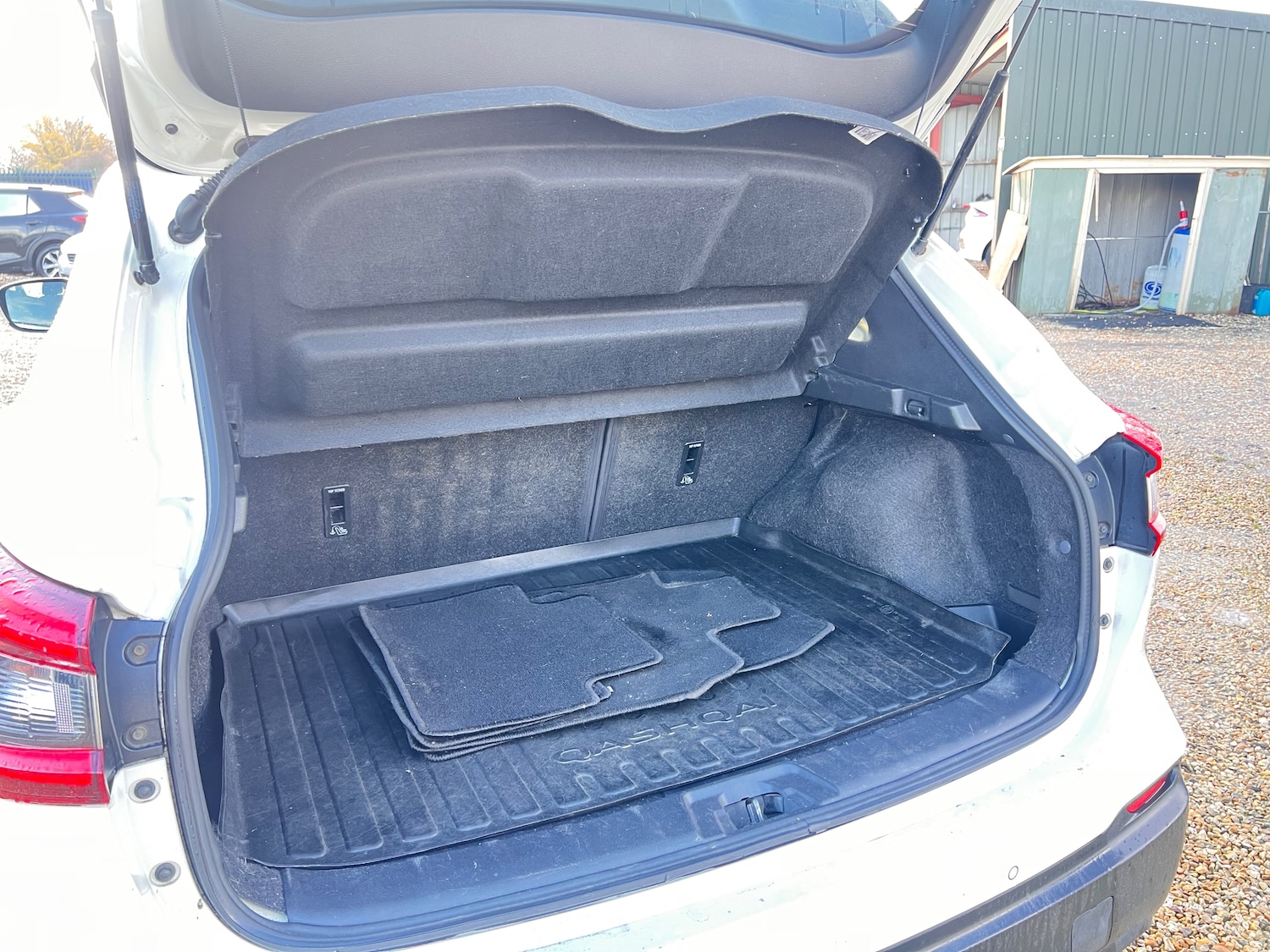 Used Nissan Qashqai for sale - 77617005: Photo 27