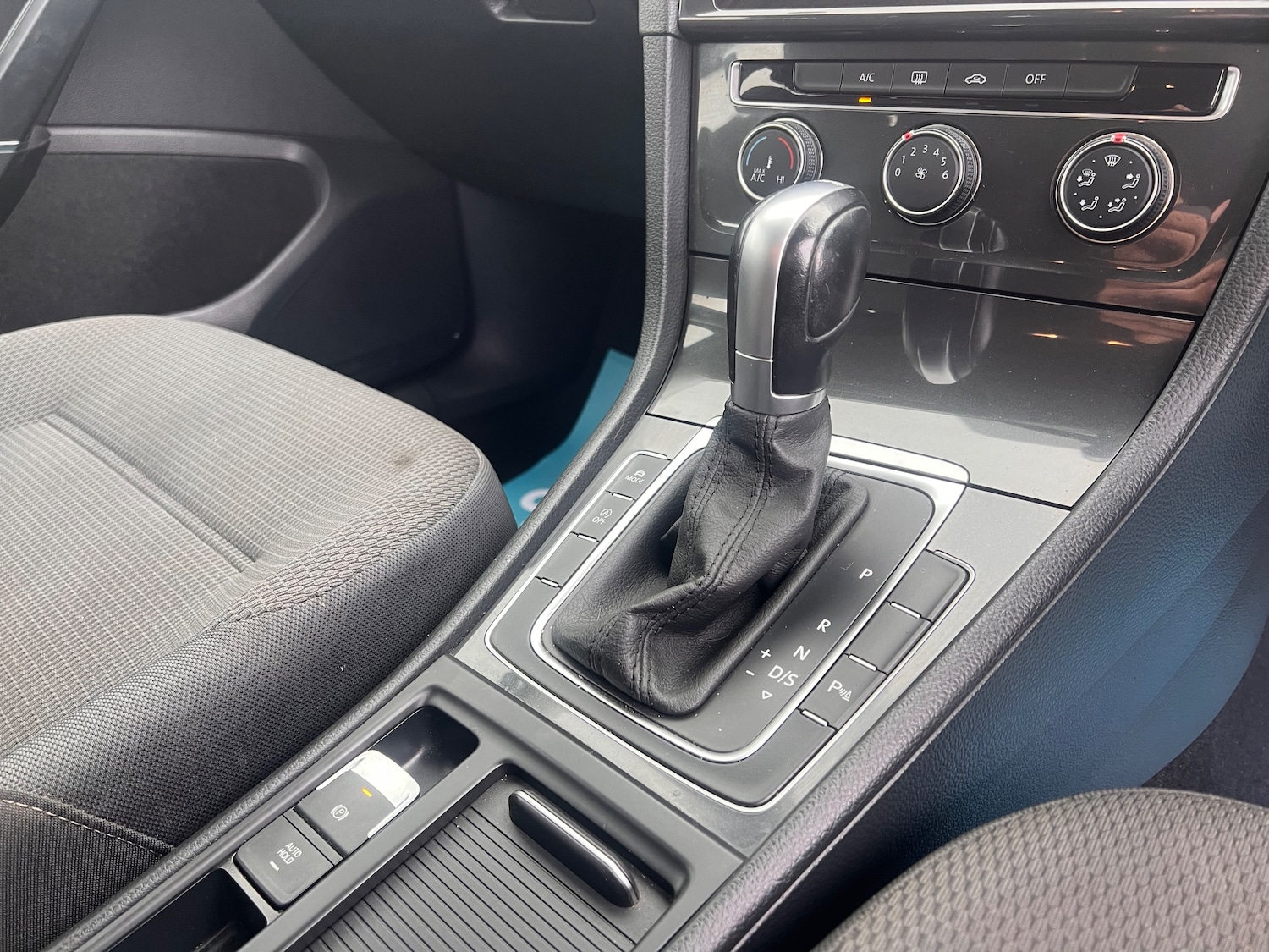 Used Volkswagen Golf 2018 for sale - 76531490: Photo 15