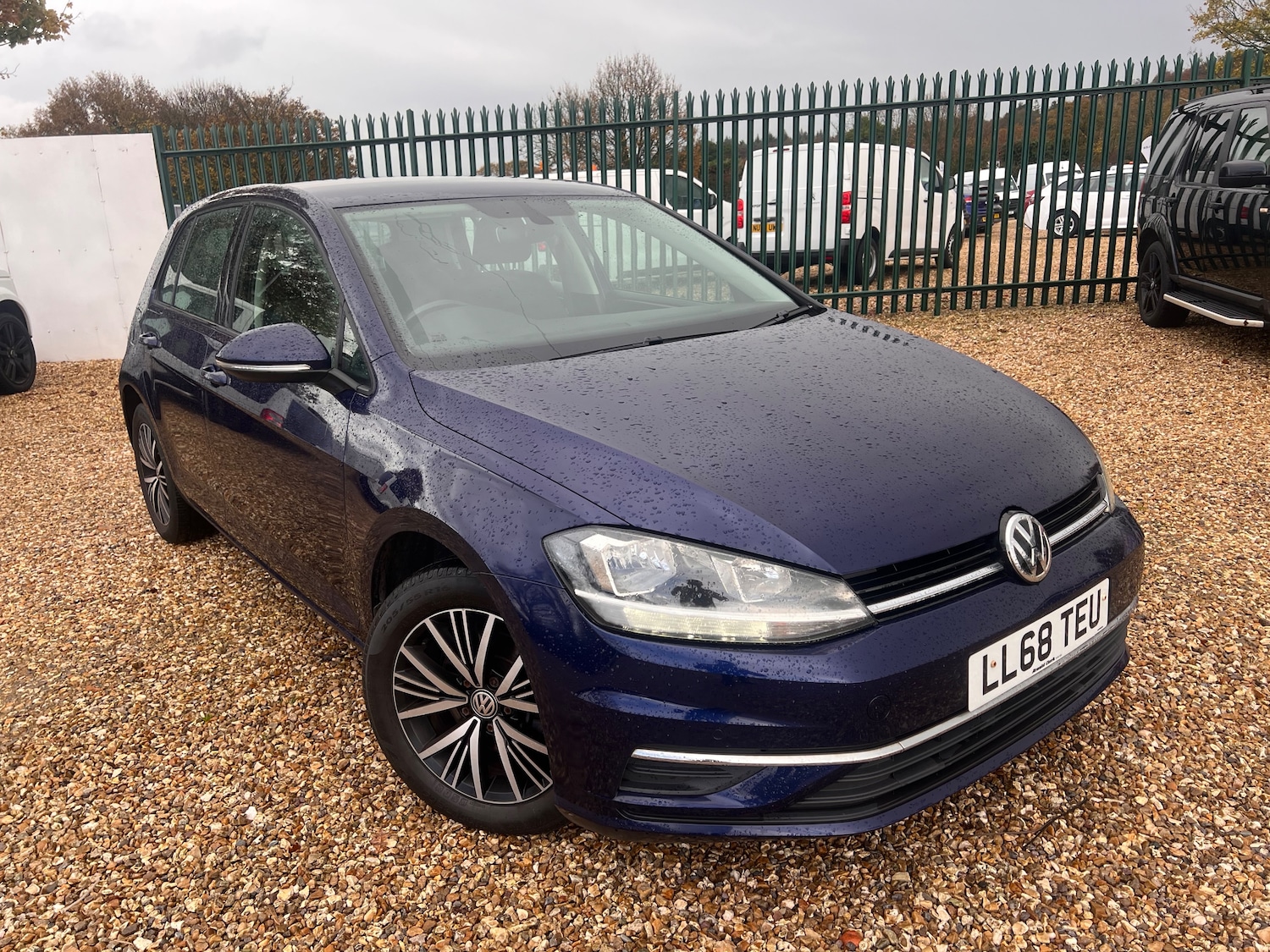 Used Volkswagen Golf 2018 for sale - 76531490: Photo 2