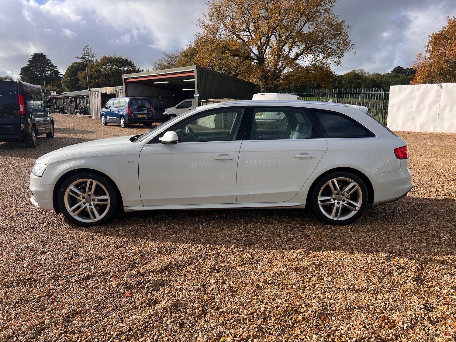 Used Audi A4 2015 for sale - 76404873: Photo 5