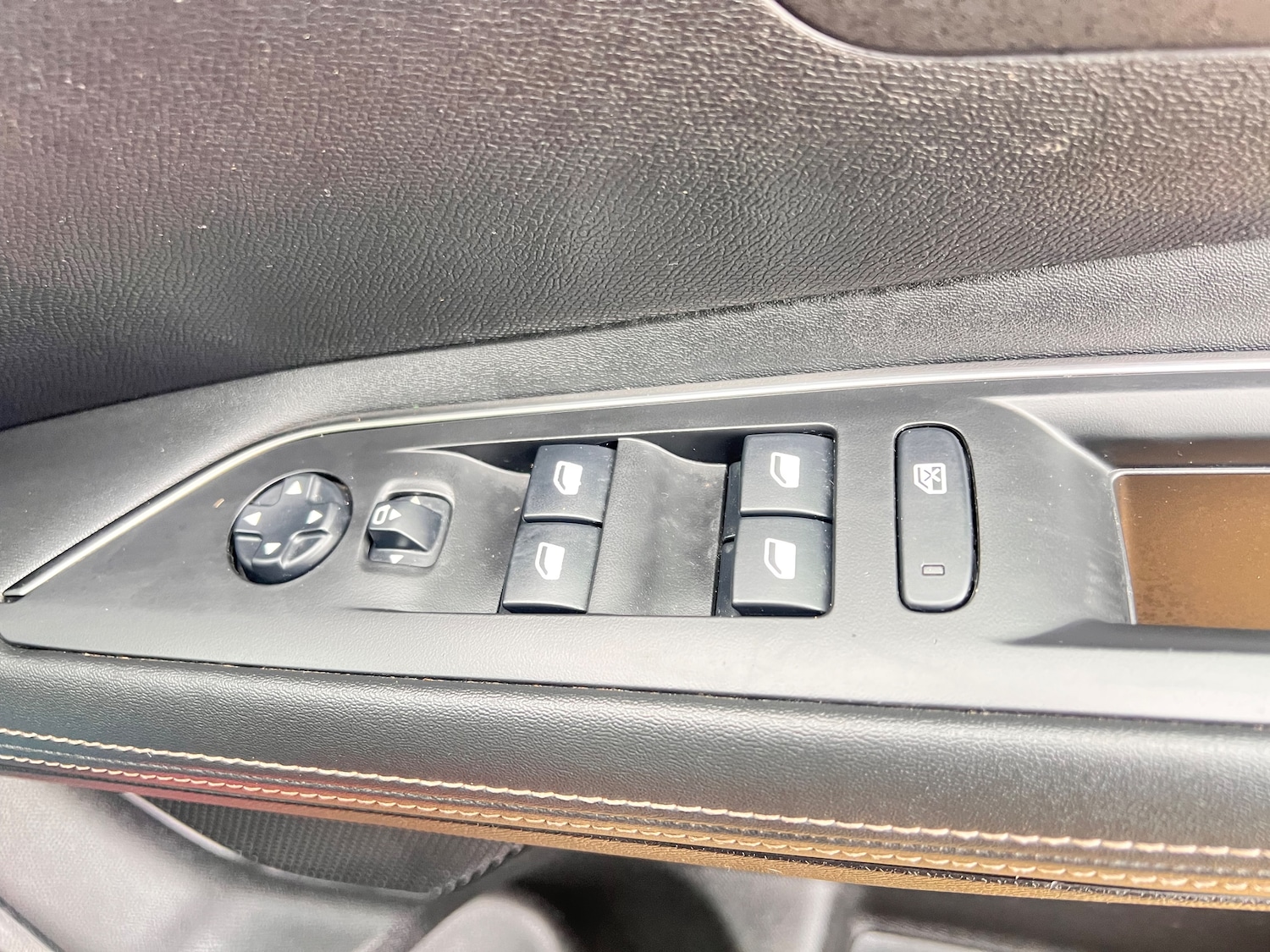 Used Peugeot 3008 2019 for sale - 77327285: Photo 23