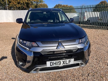 Used Mitsubishi Outlander 2019 for sale - 76404881: Photo