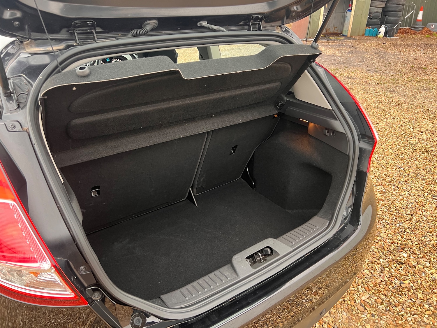 Used Ford Fiesta 2017 for sale - 76477480: Photo 13