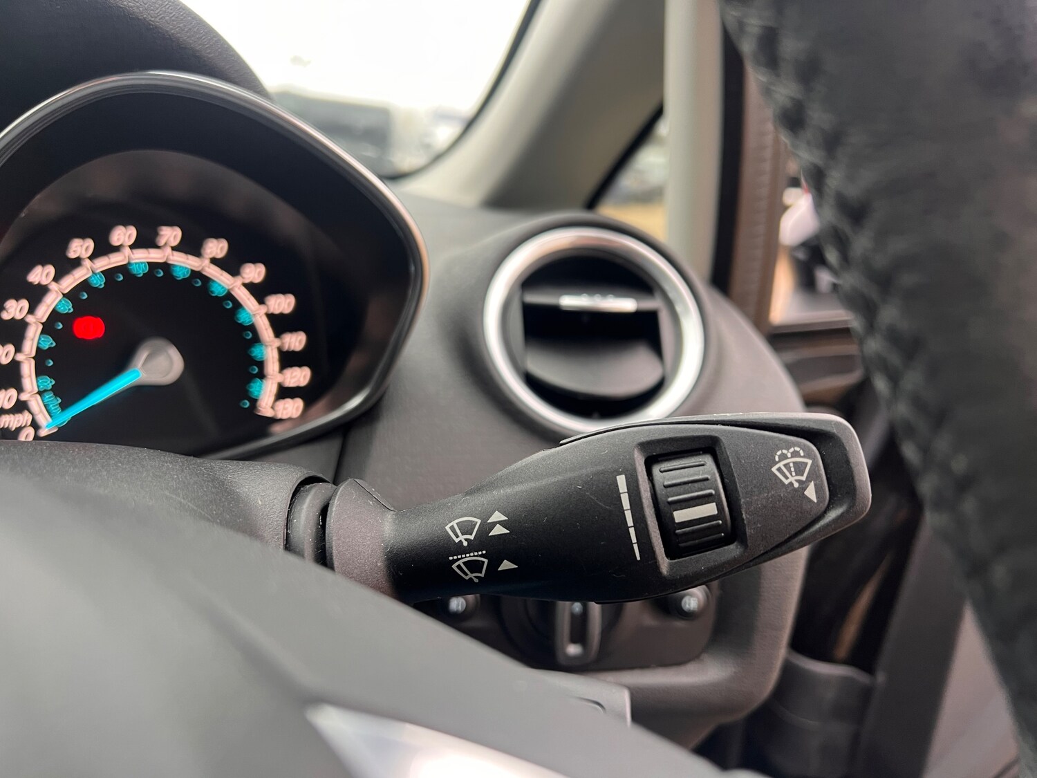 Used Ford Fiesta 2017 for sale - 76477480: Photo 22