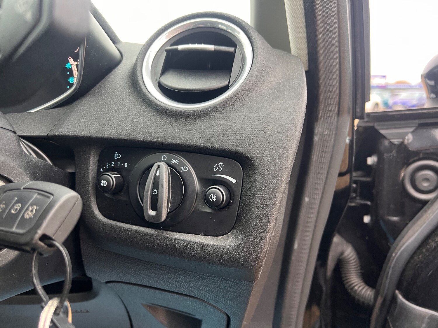 Used Ford Fiesta 2017 for sale - 76477480: Photo 24