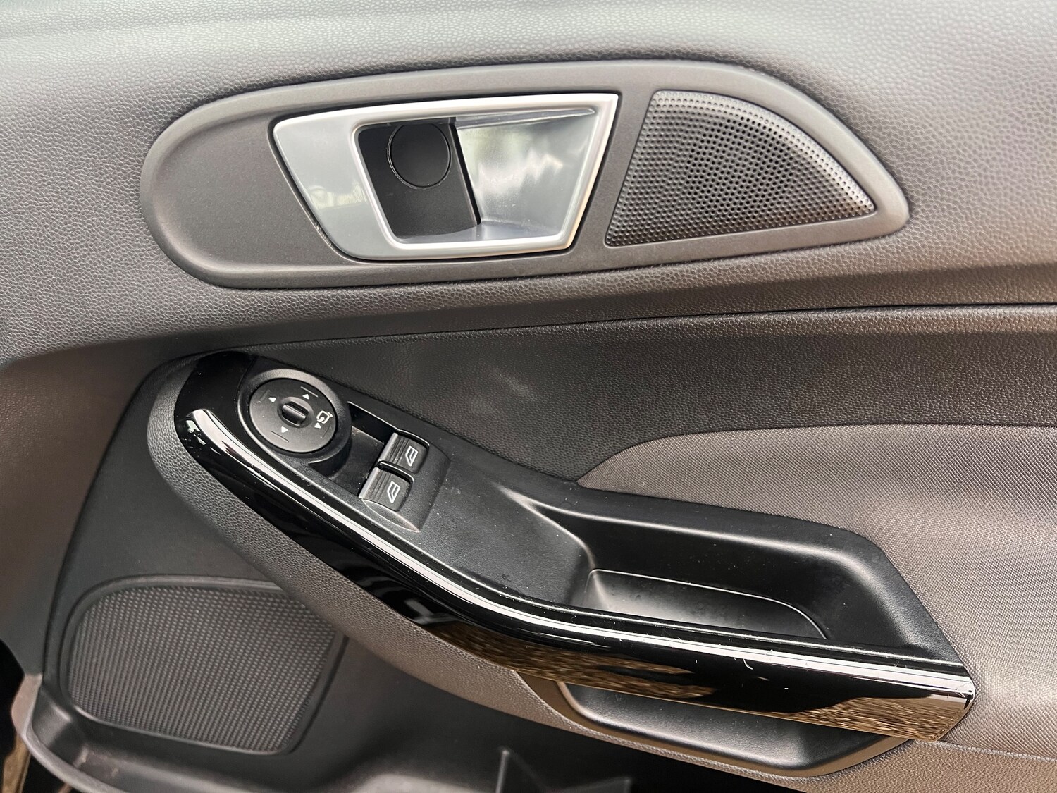 Used Ford Fiesta 2017 for sale - 76477480: Photo 26