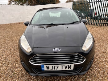 Used Ford Fiesta 2017 for sale - 76477480: Photo