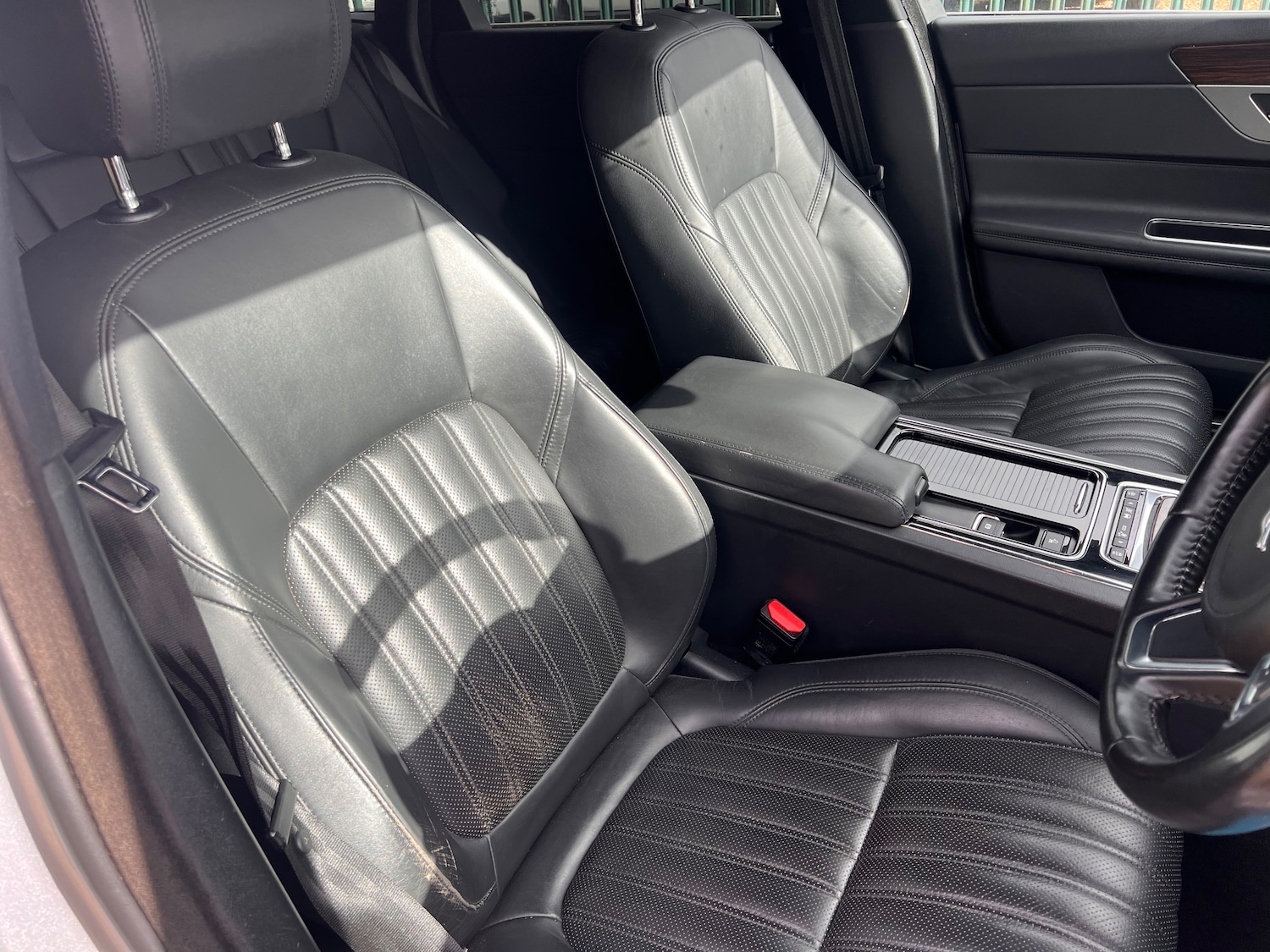 Used Jaguar XF 2018 for sale - 76404861: Photo 21