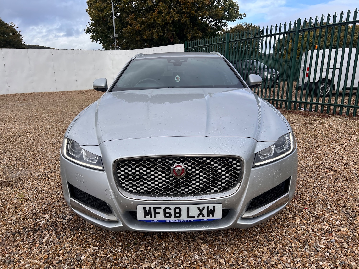 Used Jaguar XF 2018 for sale - 76404861: Photo 3