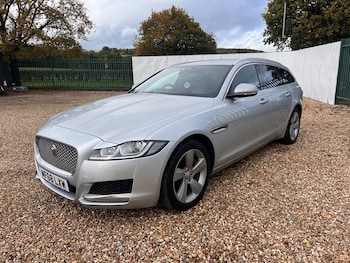 Used Jaguar XF 2018 for sale - 76404861: Photo