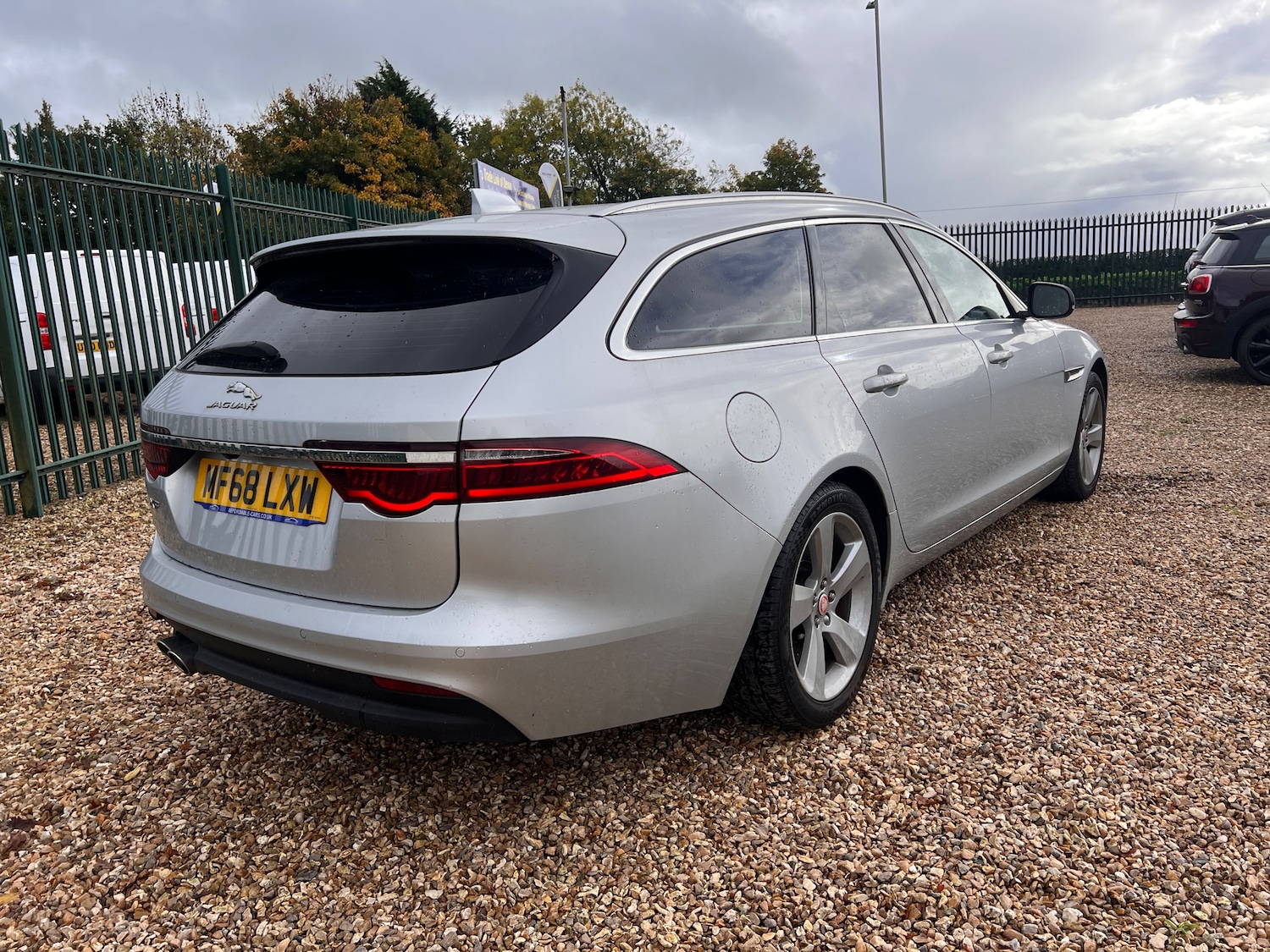 Used Jaguar XF 2018 for sale - 76404861: Photo 8