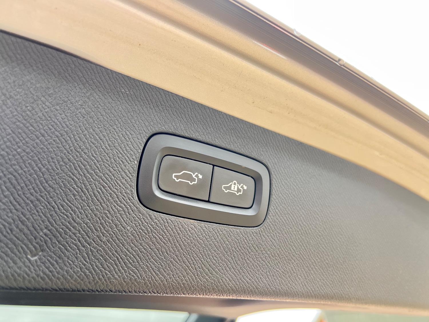 Used Volvo XC90 2017 for sale - 76972973: Photo 39