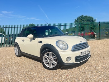 Used MINI Convertible 2010 for sale - 78673801: Photo