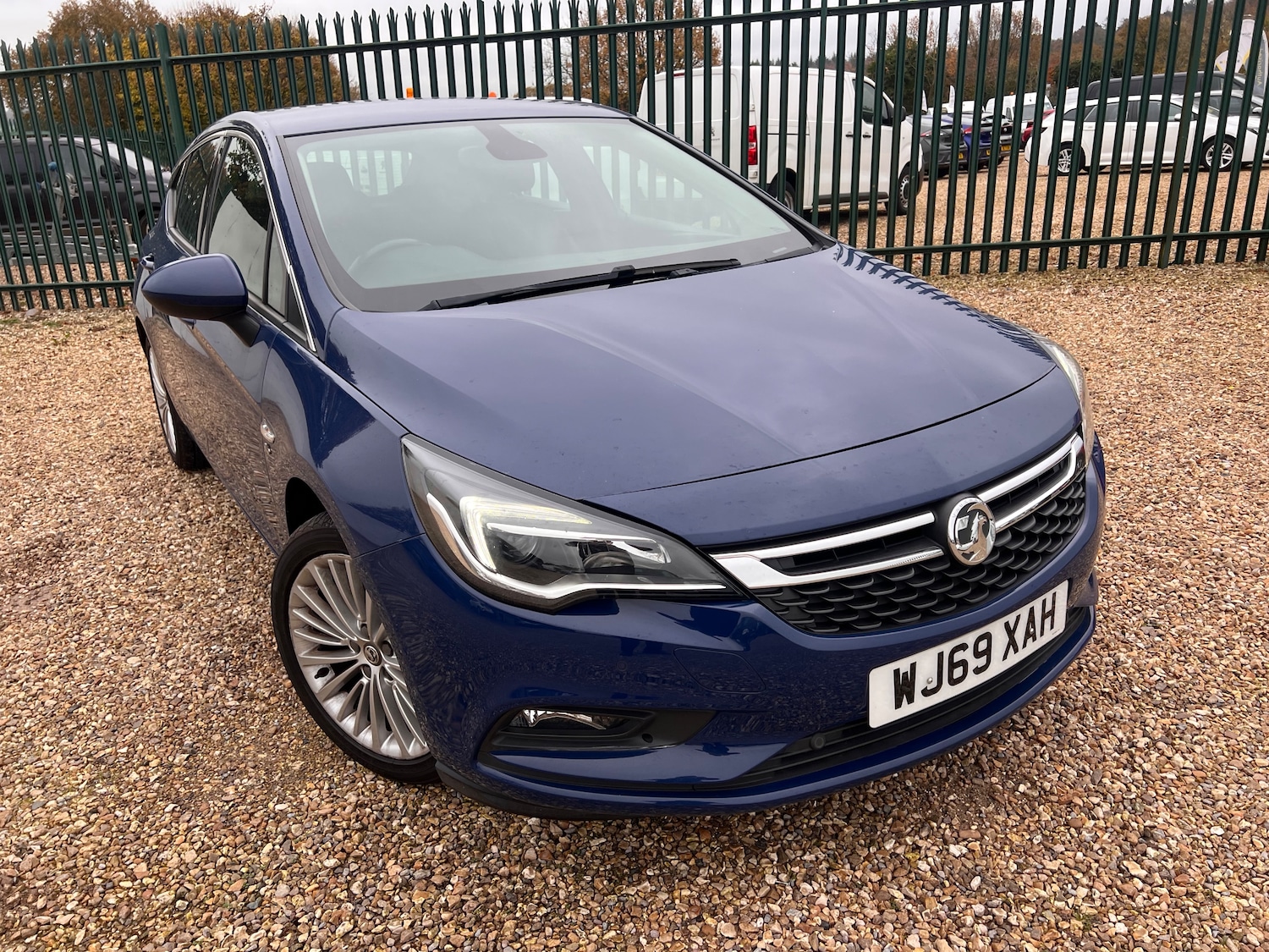Used Vauxhall Astra 2019 for sale - 76466268: Photo 2