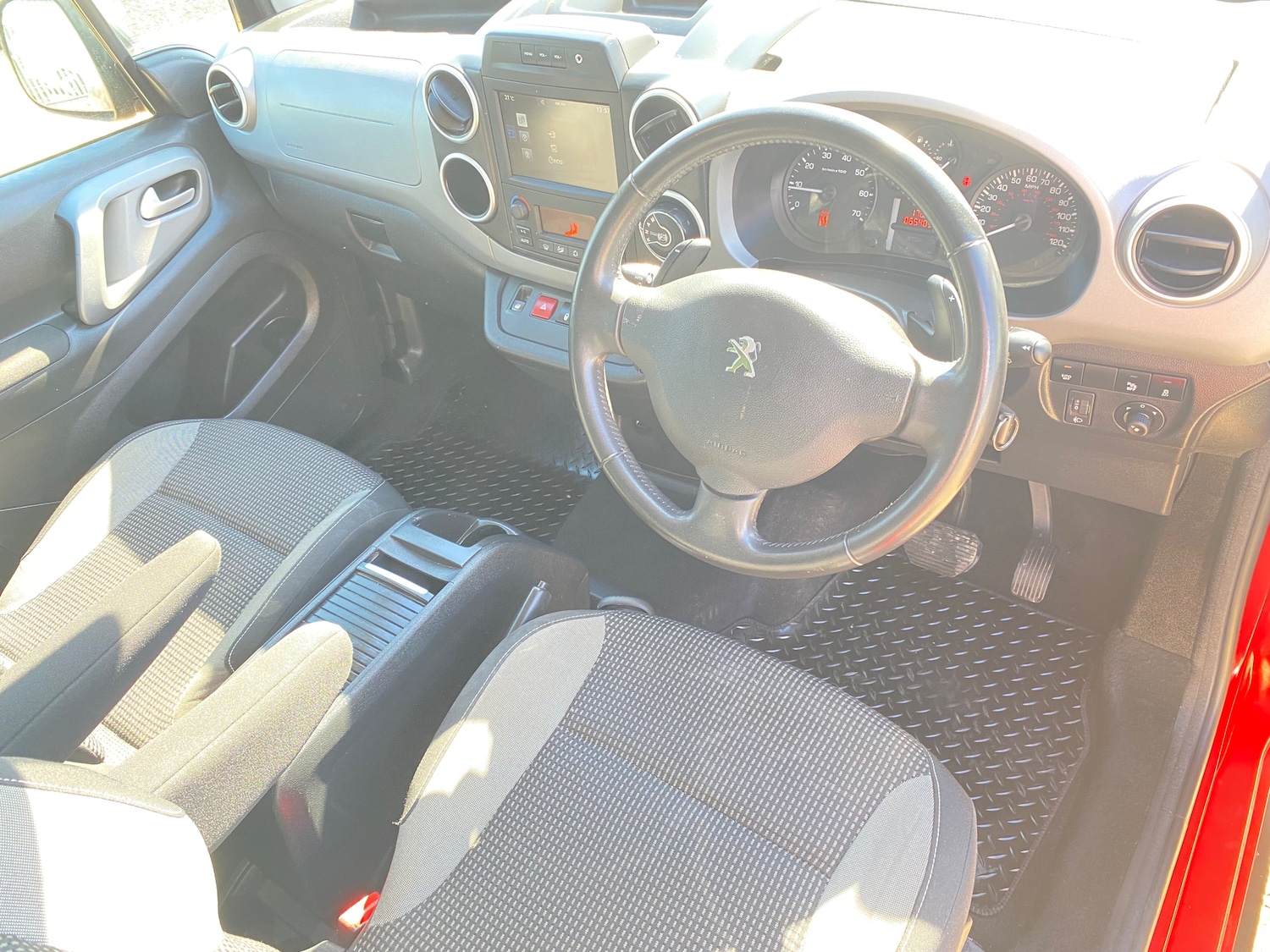 Used Peugeot Partner Tepee 2017 for sale - 78098389: Photo 18