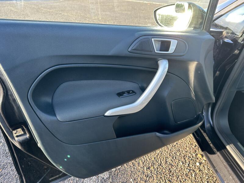 Used Ford Fiesta 2012 for sale - 78073287: Photo 11