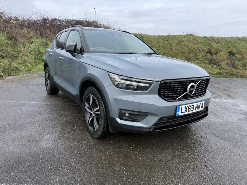 Used Volvo XC40 2019 for sale - 78072519: Photo 2