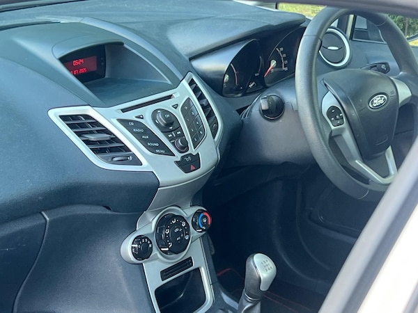 Used Ford Fiesta 2011 for sale - 75225213: Photo 25