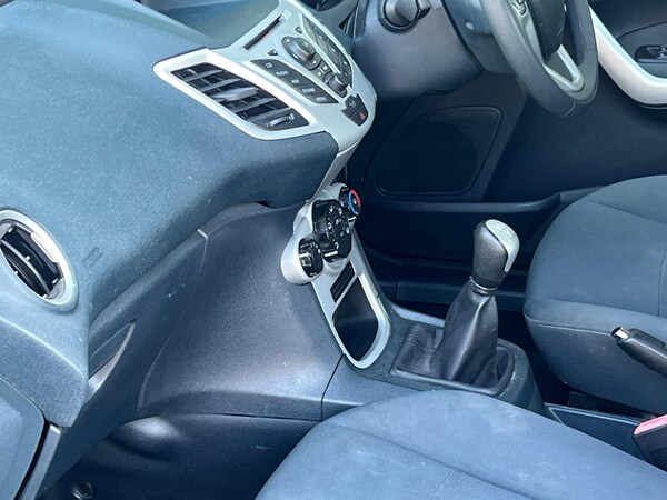 Used Ford Fiesta 2011 for sale - 75225213: Photo 27