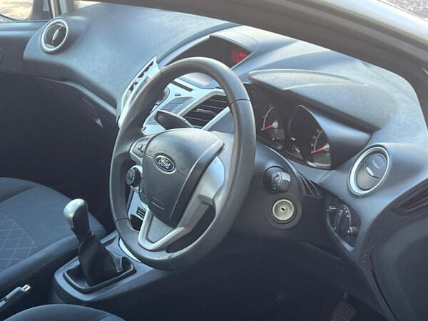 Used Ford Fiesta 2011 for sale - 75225213: Photo 29