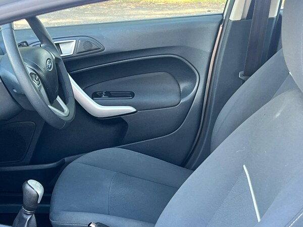 Used Ford Fiesta 2011 for sale - 75225213: Photo 31