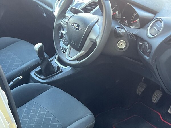 Used Ford Fiesta 2011 for sale - 75225213: Photo 32