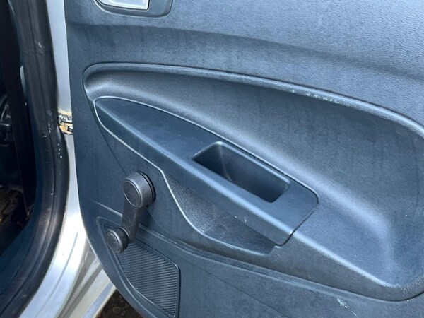 Used Ford Fiesta 2011 for sale - 75225213: Photo 49