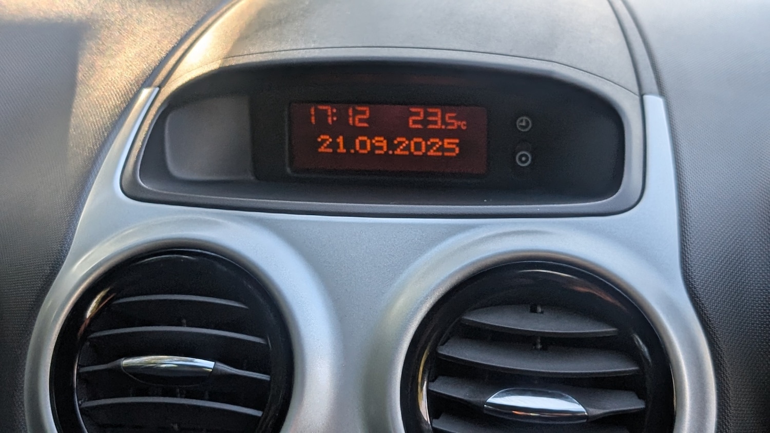 Used Vauxhall Corsa 2014 for sale - 76172481: Photo 23