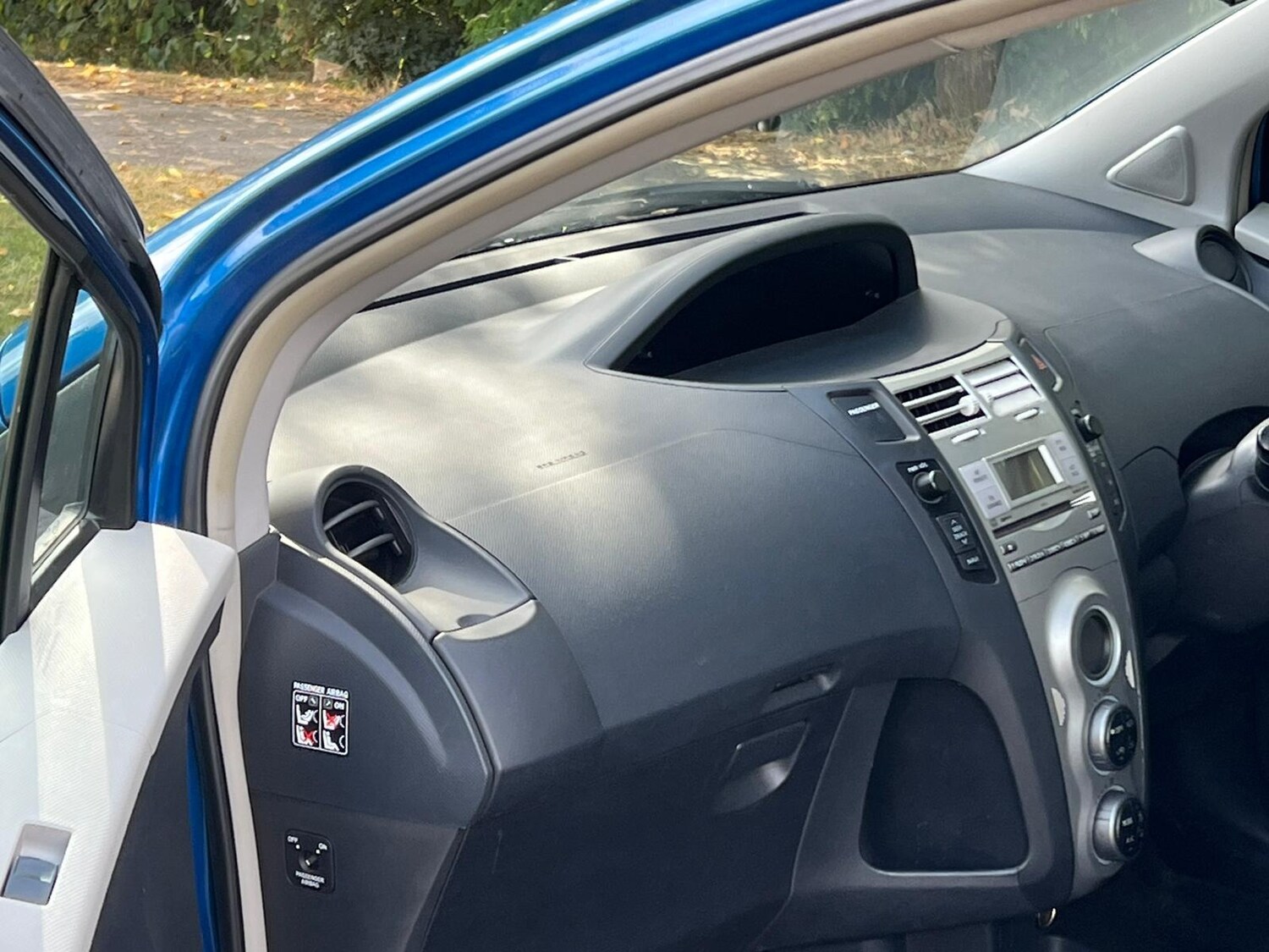 Used Toyota Yaris 2006 for sale - 76244632: Photo 32