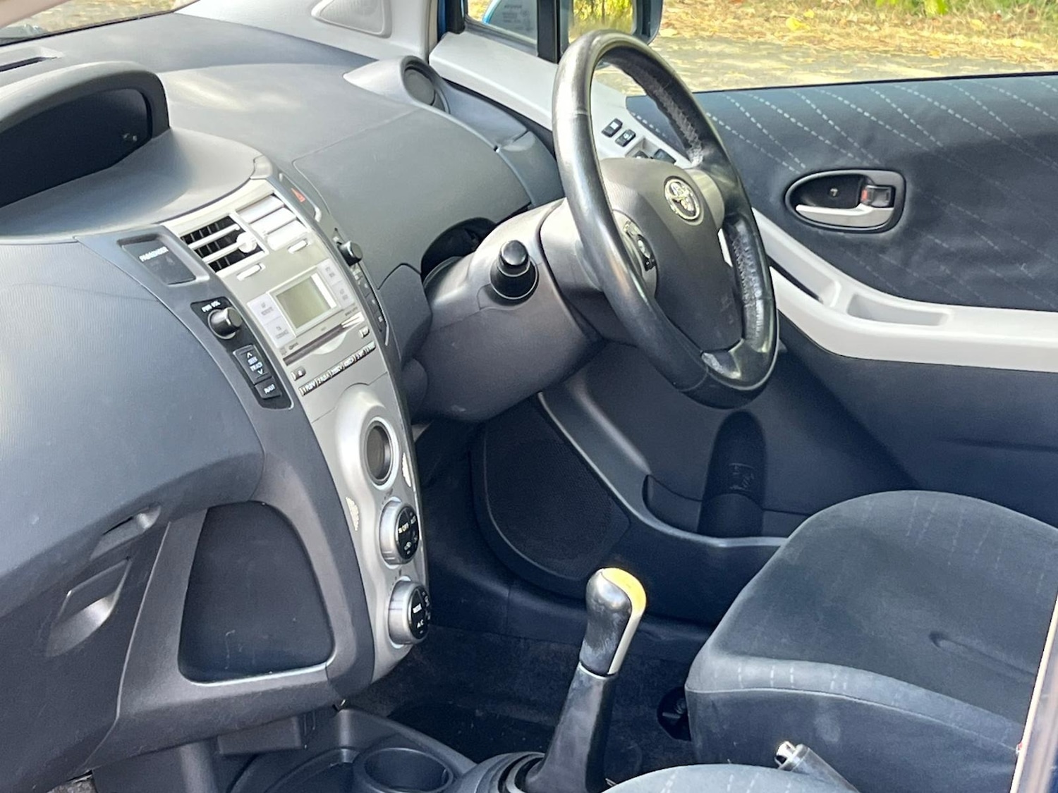 Used Toyota Yaris 2006 for sale - 76244632: Photo 37