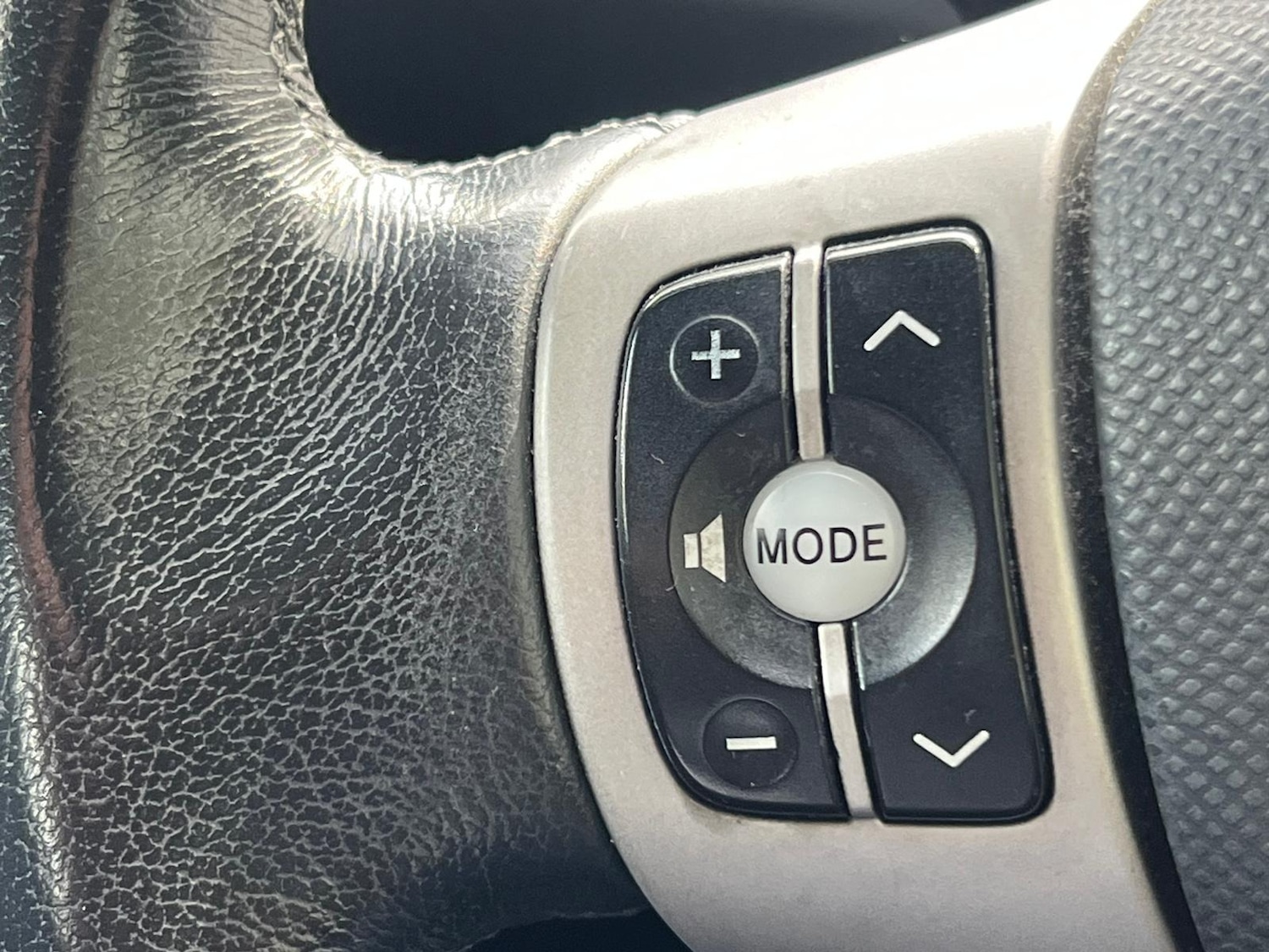 Used Toyota Yaris 2006 for sale - 76244632: Photo 56