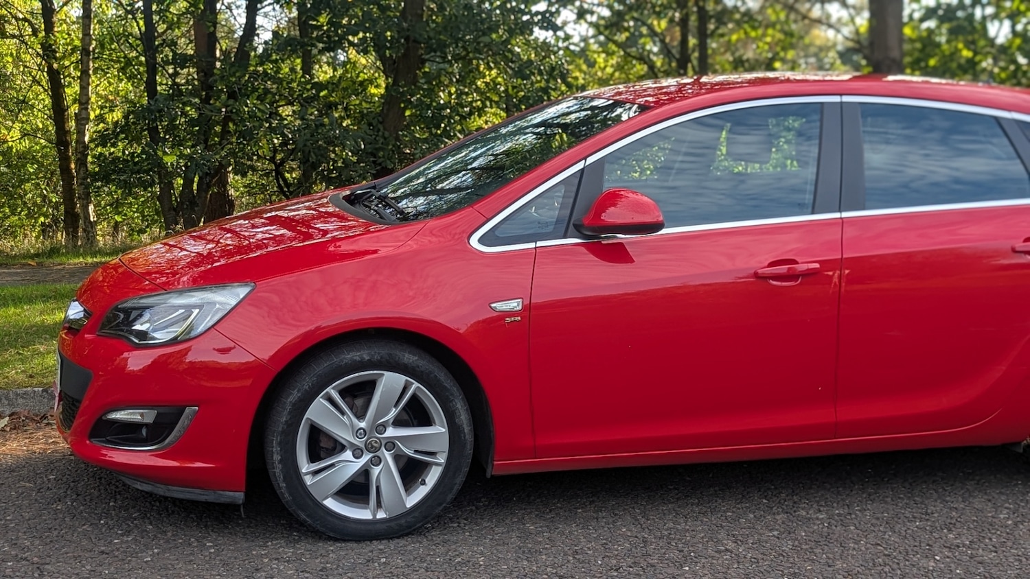 Used Vauxhall Astra 2012 for sale - 76244403: Photo 2