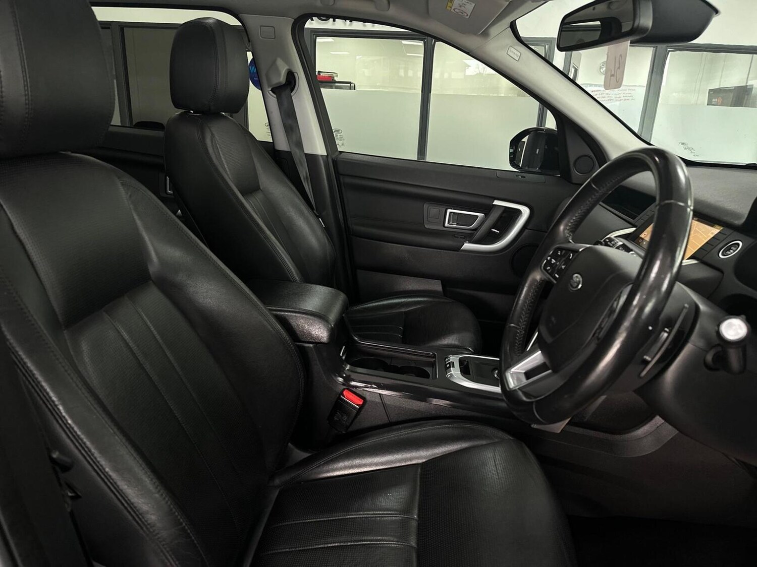 Used Land Rover Discovery Sport 2018 for sale - 76656244: Photo 24