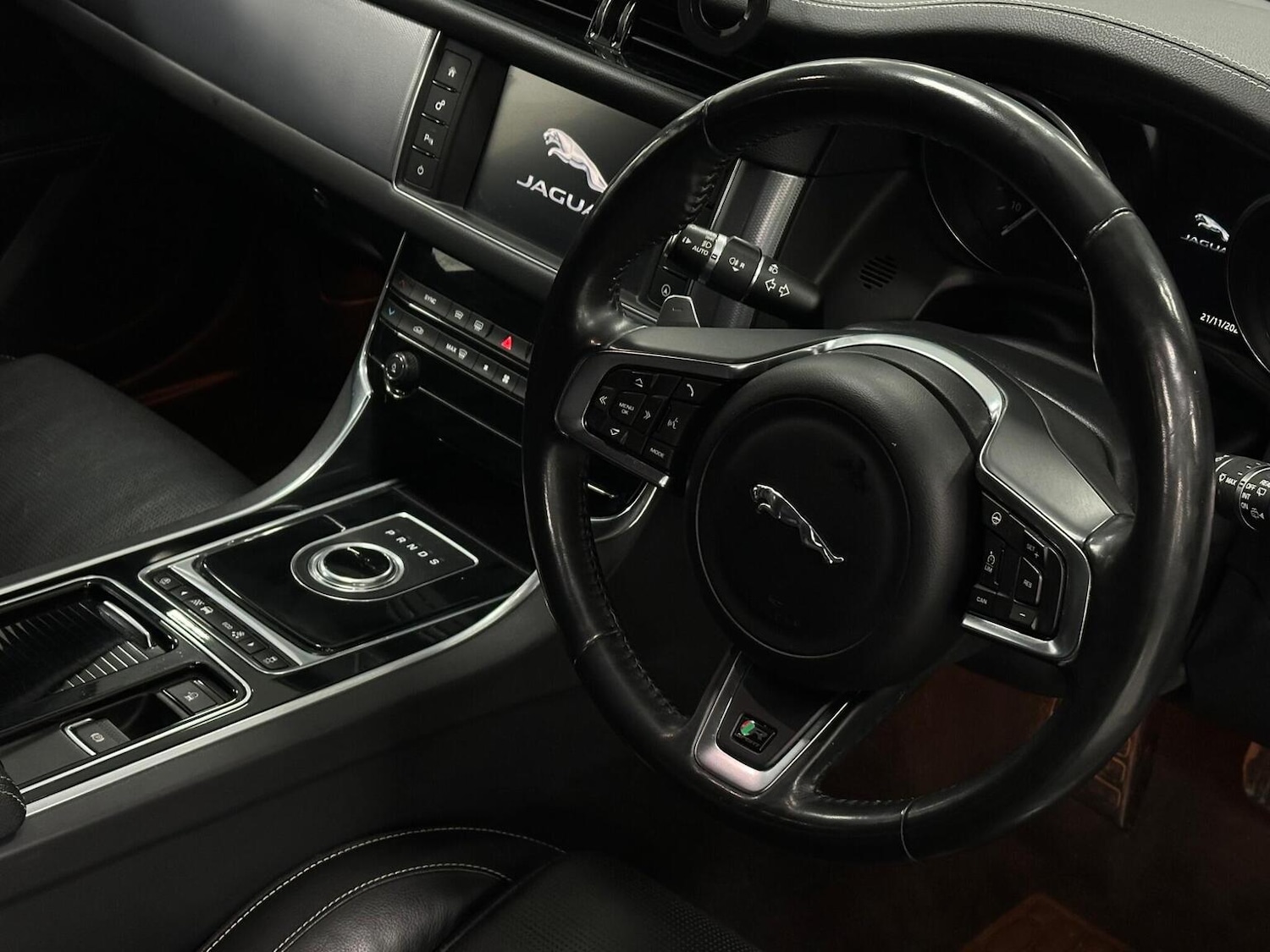 Used Jaguar XF 2018 for sale - 76655983: Photo 17