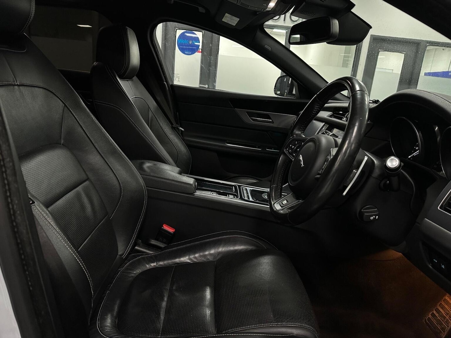 Used Jaguar XF 2018 for sale - 76655983: Photo 22