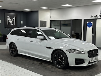 Used Jaguar XF 2018 for sale - 76655983: Photo