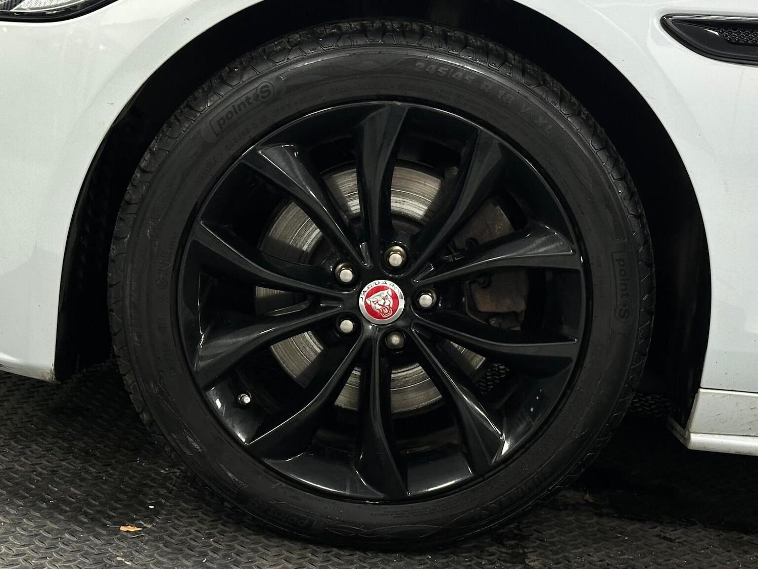 Used Jaguar XF 2018 for sale - 76655983: Photo 8