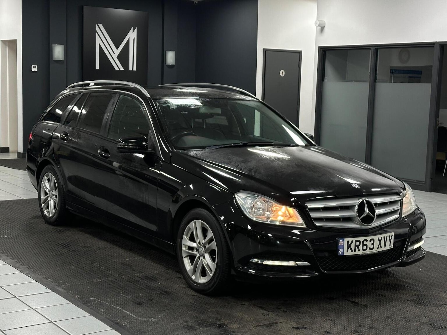 Used Mercedes-Benz C Class 2013 for sale - 76807241: Photo 1