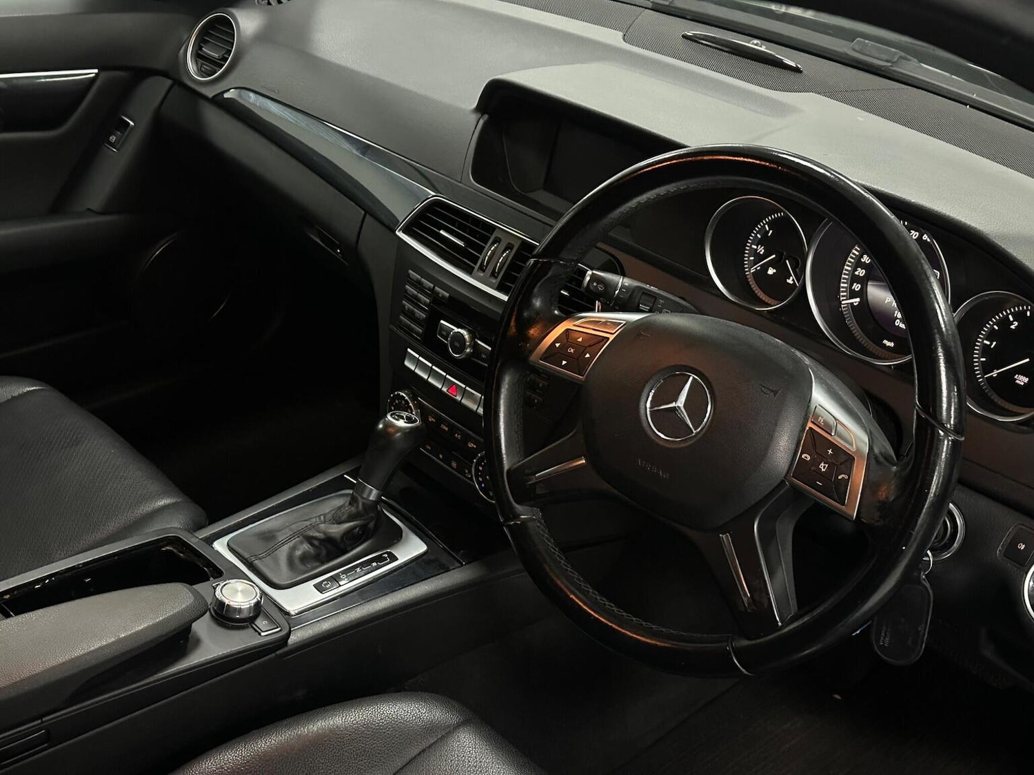 Used Mercedes-Benz C Class 2013 for sale - 76807241: Photo 15