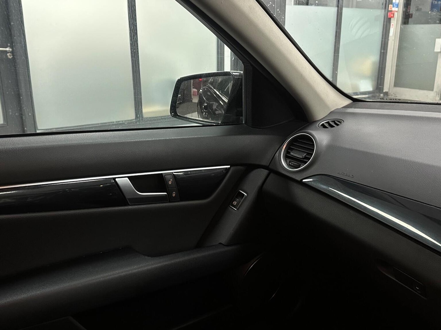 Used Mercedes-Benz C Class 2013 for sale - 76807241: Photo 23