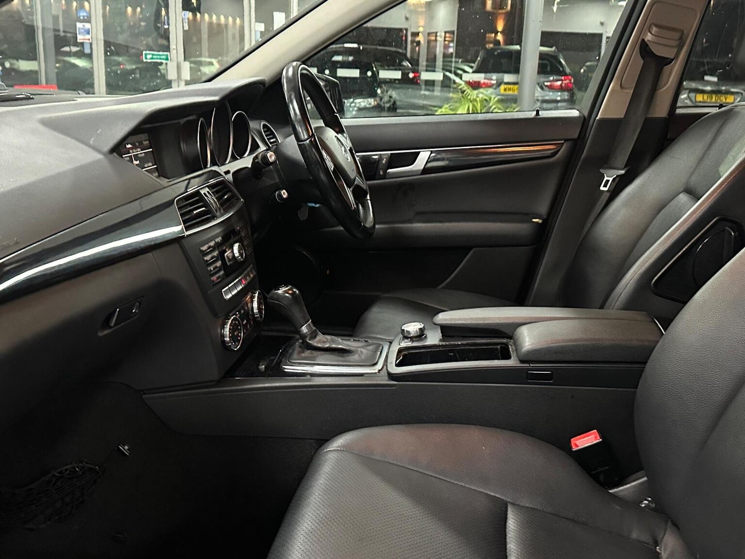 Used Mercedes-Benz C Class 2013 for sale - 76807241: Photo 31