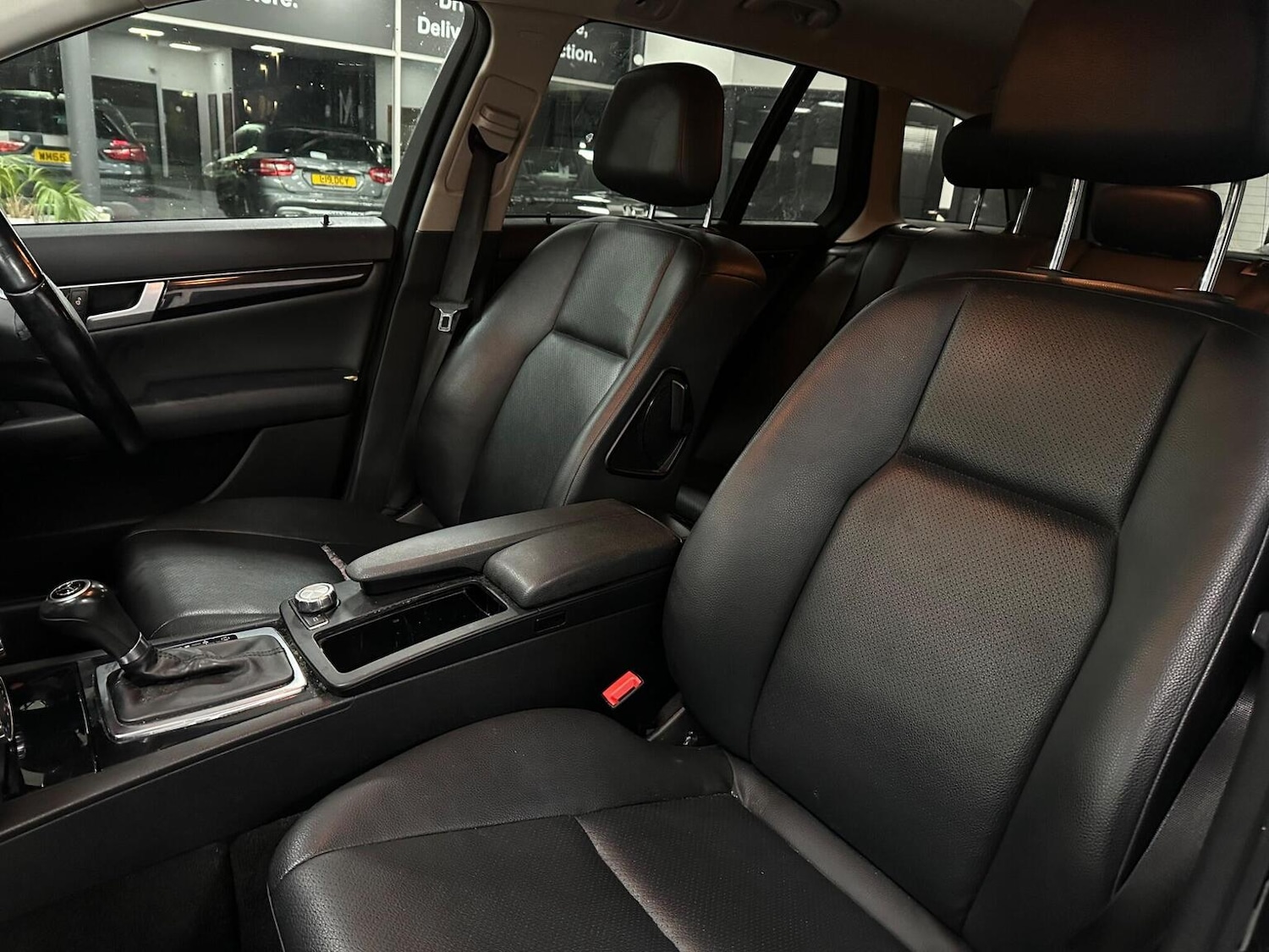 Used Mercedes-Benz C Class 2013 for sale - 76807241: Photo 32