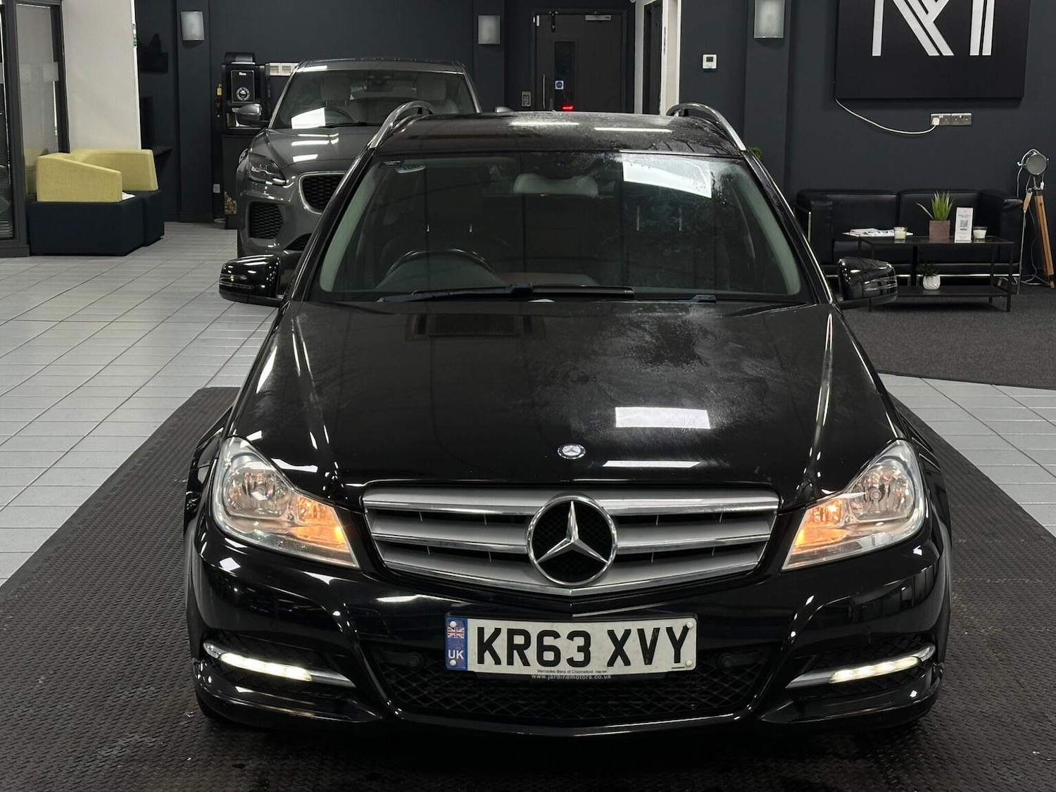 Used Mercedes-Benz C Class 2013 for sale - 76807241: Photo 4