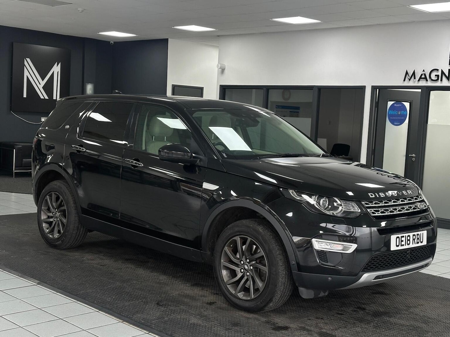 Used Land Rover Discovery Sport 2018 for sale - 76656231: Photo 1