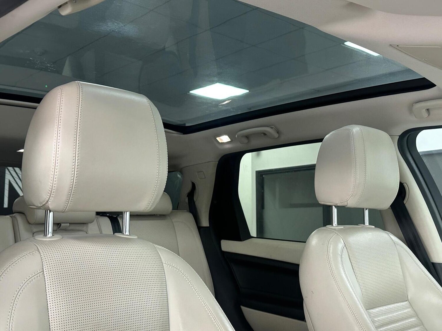 Used Land Rover Discovery Sport 2018 for sale - 76656231: Photo 23