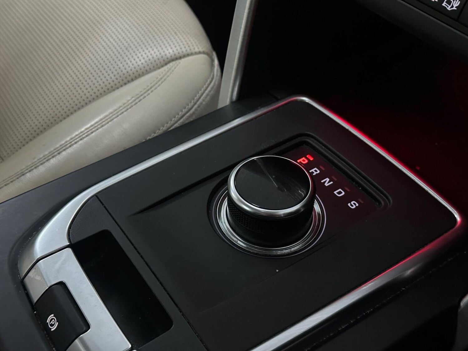 Used Land Rover Discovery Sport 2018 for sale - 76656231: Photo 27