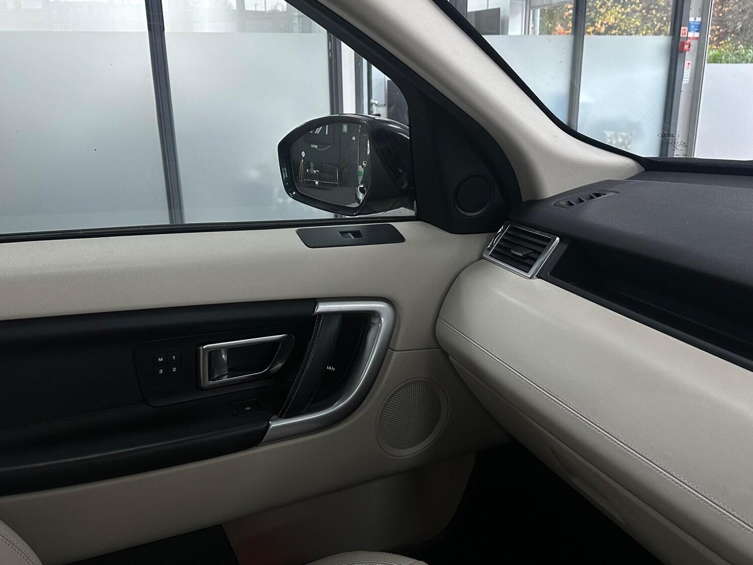 Used Land Rover Discovery Sport 2018 for sale - 76656231: Photo 32