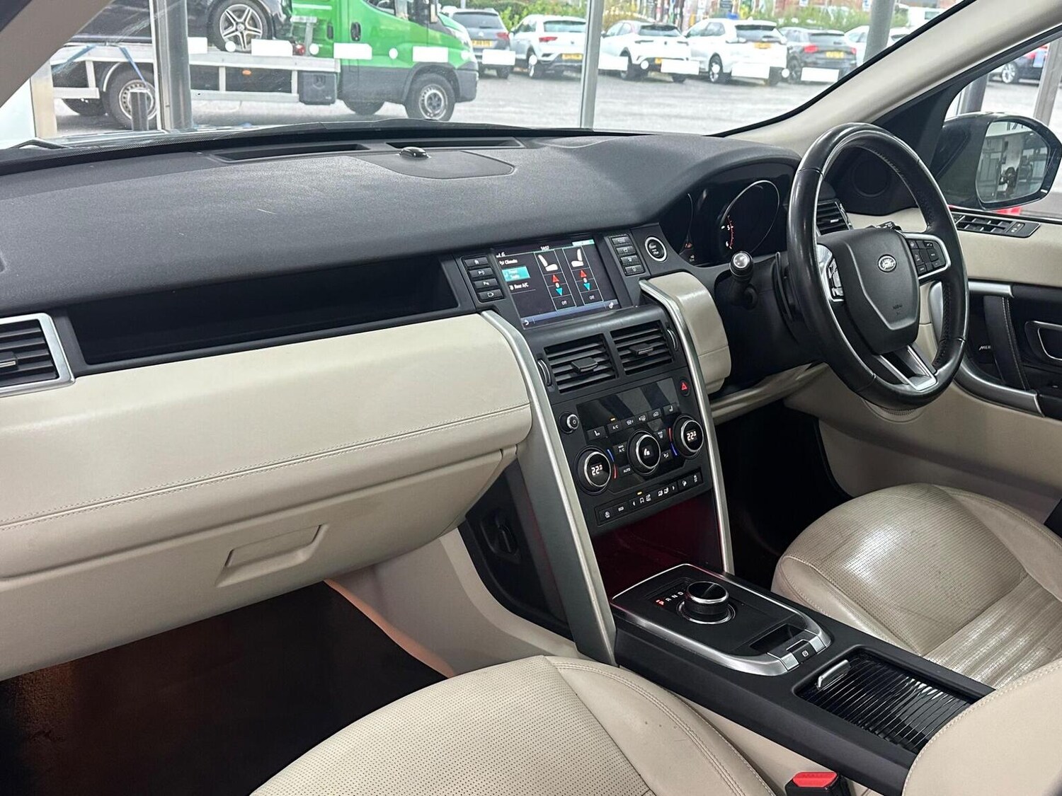 Used Land Rover Discovery Sport 2018 for sale - 76656231: Photo 37