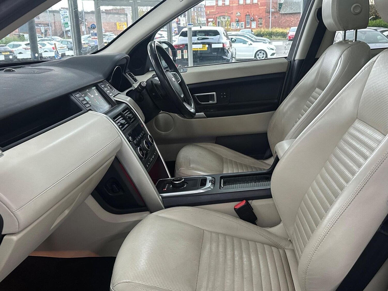 Used Land Rover Discovery Sport 2018 for sale - 76656231: Photo 38